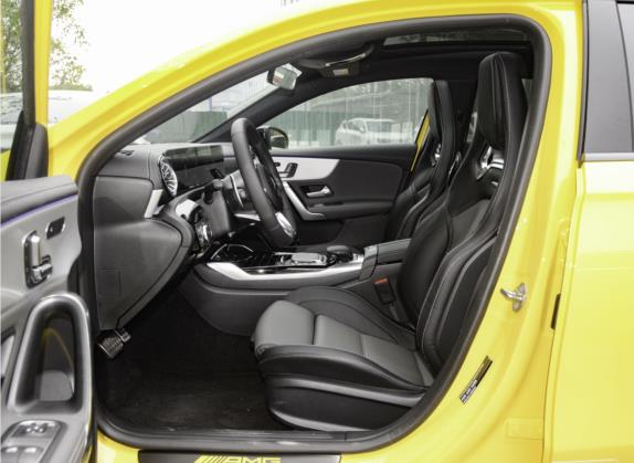 奔驰A级AMG(进口) 2023款 AMG A 35 4MATIC 灿日特别版 车厢座椅   前排空间