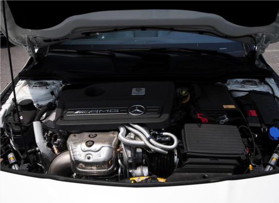奔驰CLA AMG 2014款 AMG CLA 45 4MATIC 其他细节类   发动机舱