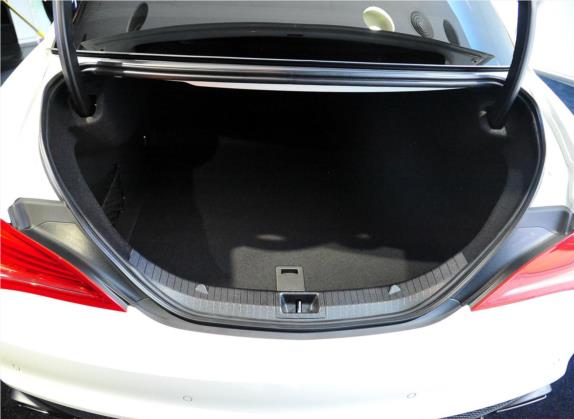 奔驰CLA AMG 2014款 AMG CLA 45 4MATIC 车厢座椅   后备厢