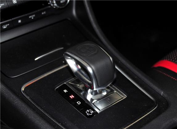奔驰CLA AMG 2014款 AMG CLA 45 4MATIC 中控类   挡把