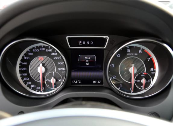 奔驰CLA AMG 2015款 AMG CLA 45 4MATIC 中控类   仪表盘