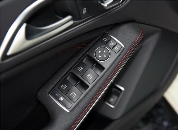奔驰CLA AMG 2017款 AMG CLA 45 4MATIC 车厢座椅   门窗控制