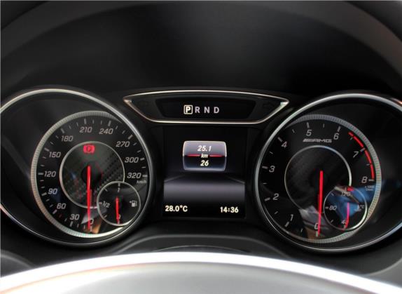 奔驰CLA AMG 2017款 改款 AMG CLA 45 4MATIC 中控类   仪表盘