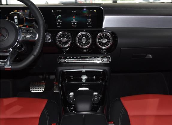 奔驰CLA AMG 2020款 AMG CLA 35 4MATIC 中控类   中控台