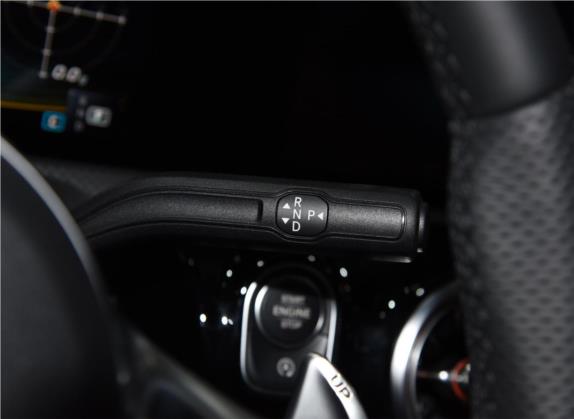 奔驰CLA AMG 2020款 AMG CLA 35 4MATIC 中控类   挡把