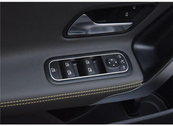 奔驰CLA AMG 2020款 AMG CLA 45 S 4MATIC+ 车厢座椅   门窗控制