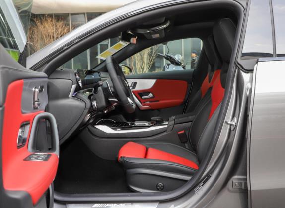 奔驰CLA AMG 2022款 AMG CLA 35 4MATIC 车厢座椅   前排空间