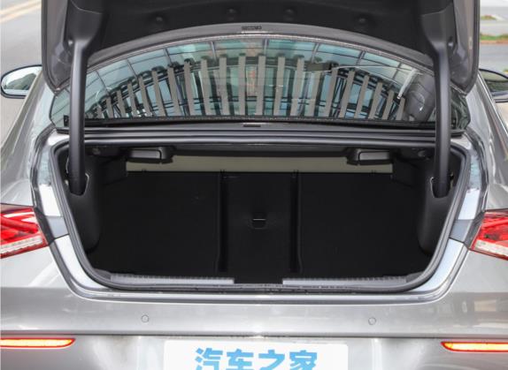 奔驰CLA AMG 2022款 AMG CLA 35 4MATIC 车厢座椅   后备厢