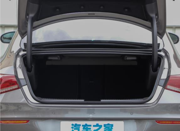 奔驰CLA AMG 2022款 AMG CLA 45 S 4MATIC+ 车厢座椅   后备厢