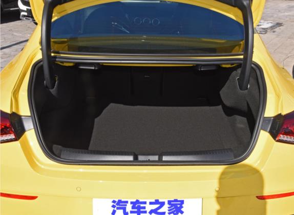 奔驰CLA AMG 2022款 AMG CLA 45 4MATIC+ 车厢座椅   后备厢