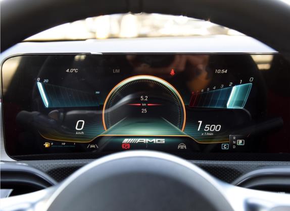 奔驰CLA AMG 2022款 AMG CLA 45 4MATIC+ 中控类   仪表盘