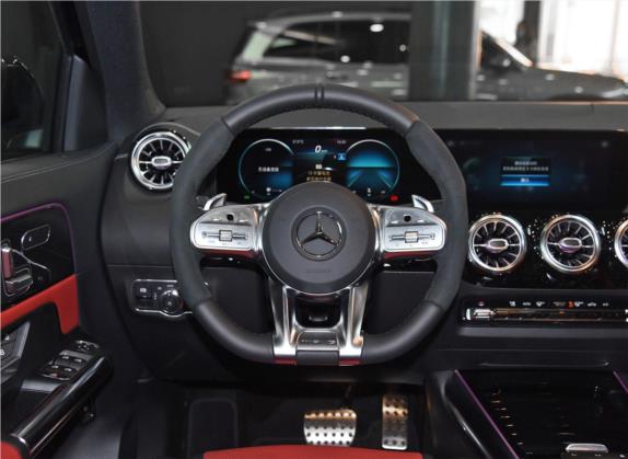 奔驰GLA AMG 2021款 AMG GLA 45 4MATIC+ 中控类   驾驶位