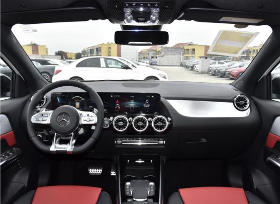 奔驰GLA AMG 2022款 AMG GLA 35 4MATIC 中控类   中控全图