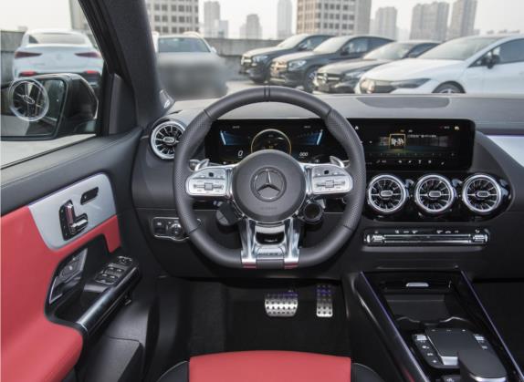 奔驰GLA AMG 2023款 AMG GLA 35 4MATIC 中控类   驾驶位