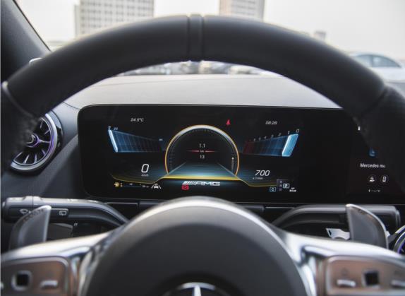 奔驰GLA AMG 2023款 AMG GLA 35 4MATIC 中控类   仪表盘