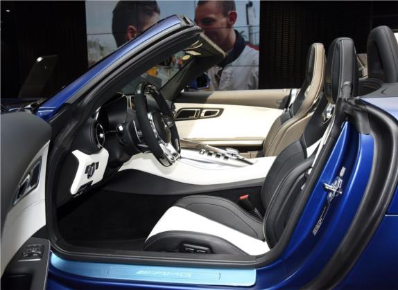 AMG GT 2019款 AMG GT C 敞篷跑车 车厢座椅   前排空间