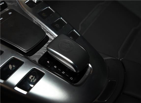 AMG GT 2019款 AMG GT 53 4MATIC+ 四门跑车 中控类   挡把