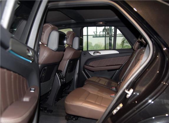 奔驰GLE AMG 2015款 AMG GLE 63 4MATIC 车厢座椅   后排空间