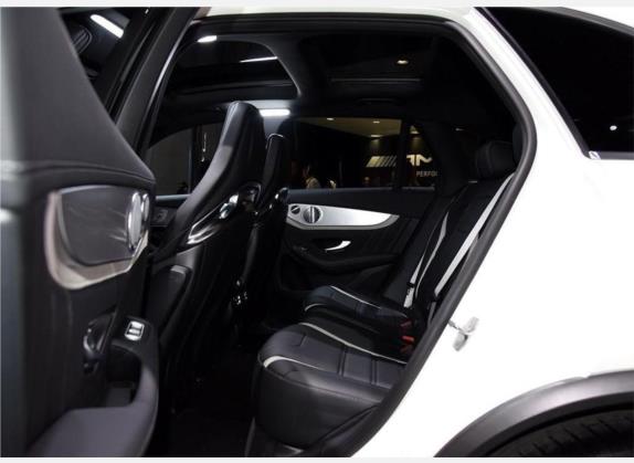 奔驰GLC AMG 2020款 AMG GLC 63 4MATIC+ 车厢座椅   后排空间