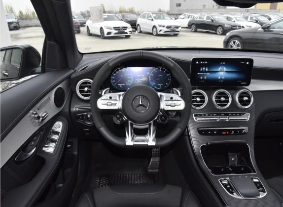 奔驰GLC AMG 2022款 AMG GLC 63 4MATIC+ 中控类   驾驶位