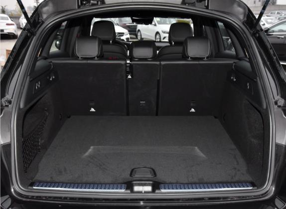 奔驰GLC AMG 2022款 AMG GLC 63 4MATIC+ 车厢座椅   后备厢