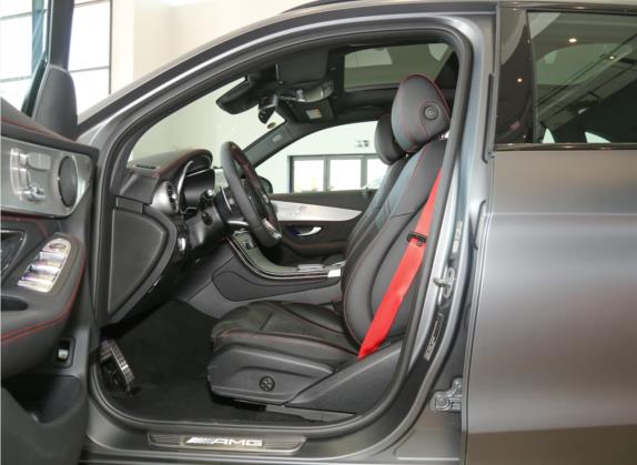 奔驰GLC AMG 2022款 AMG GLC 43 4MATIC 车厢座椅   前排空间