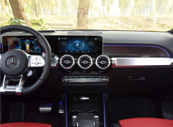 奔驰GLB AMG 2021款 AMG GLB 35 4MATIC 中控类   中控台
