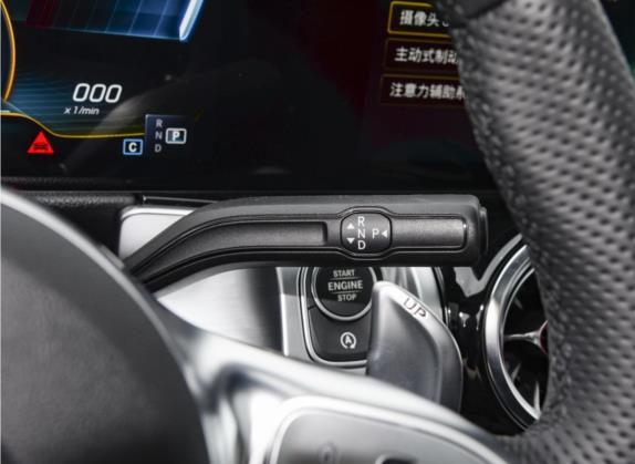 奔驰GLB AMG 2023款 AMG GLB 35 4MATIC 中控类   挡把