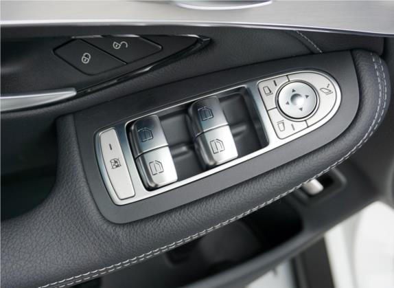 奔驰GLC轿跑 AMG 2018款 AMG GLC 63 4MATIC+ 轿跑SUV 车厢座椅   门窗控制