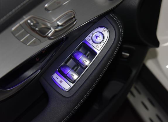 奔驰GLC轿跑 AMG 2020款 AMG GLC 63 4MATIC+  轿跑SUV 车厢座椅   门窗控制