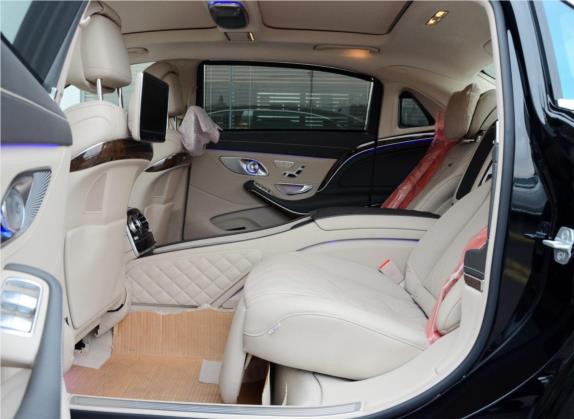迈巴赫S级 2015款 S 600 车厢座椅   后排空间