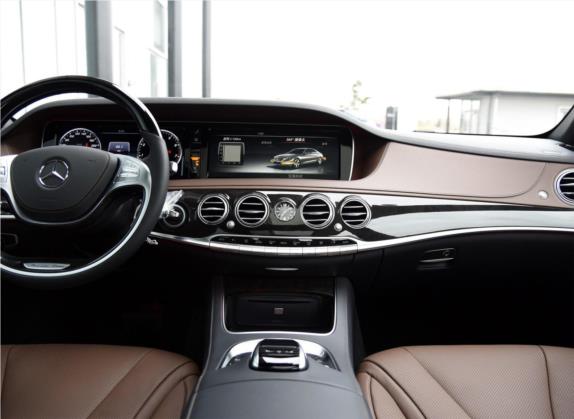 迈巴赫S级 2015款 S 400 4MATIC 中控类   中控台