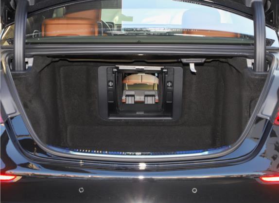 迈巴赫S级 2021款 S 580 4MATIC 车厢座椅   后备厢