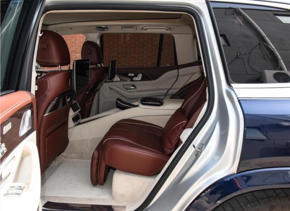 迈巴赫GLS 2021款 GLS 600 4MATIC 礼尚版 车厢座椅   后排空间