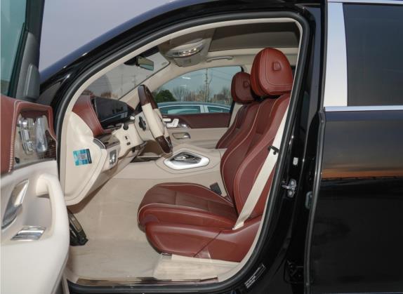 迈巴赫GLS 2021款 GLS 600 4MATIC 礼乐版 车厢座椅   前排空间
