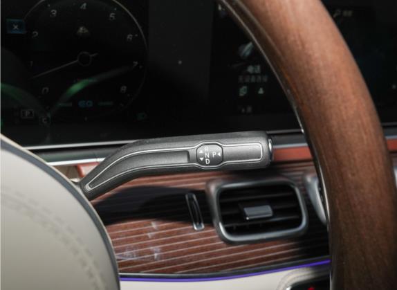 迈巴赫GLS 2021款 GLS 600 4MATIC 礼乐版 中控类   挡把