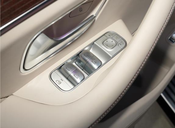 迈巴赫GLS 2021款 GLS 600 4MATIC 礼乐版 车厢座椅   门窗控制