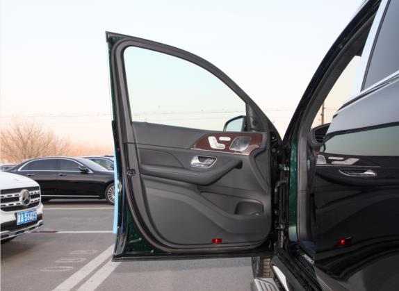 迈巴赫GLS 2021款 GLS 480 4MATIC 车厢座椅   前门板