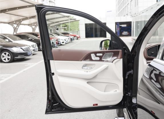 迈巴赫GLS 2022款 GLS 480 4MATIC 车厢座椅   前门板