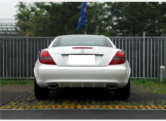 奔驰SLK级 2009款 SLK 300 黑白经典版 外观   正后