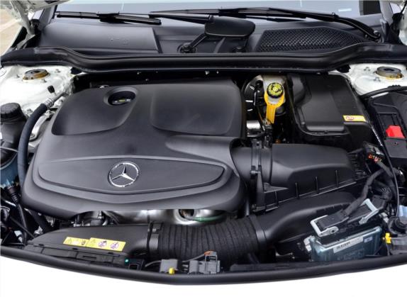 奔驰CLA 2015款 CLA 200 其他细节类   发动机舱