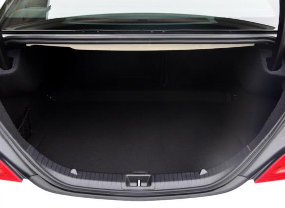奔驰CLA 2015款 CLA 200 车厢座椅   后备厢