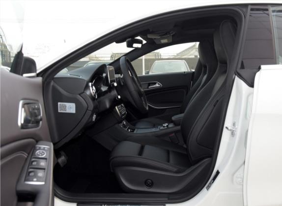 奔驰CLA 2016款 CLA 200 时尚型 车厢座椅   前排空间