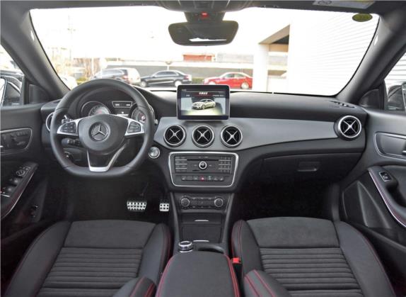 奔驰CLA 2016款 CLA 220 4MATIC 中控类   中控全图