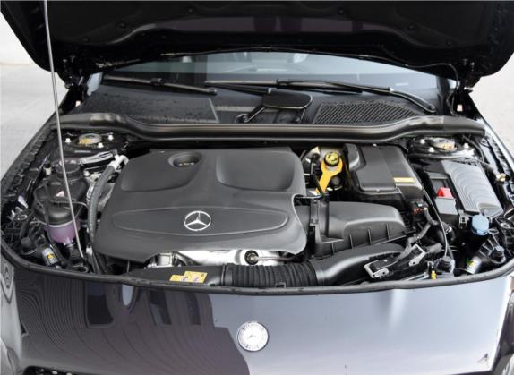 奔驰CLA 2016款 CLA 220 4MATIC 其他细节类   发动机舱
