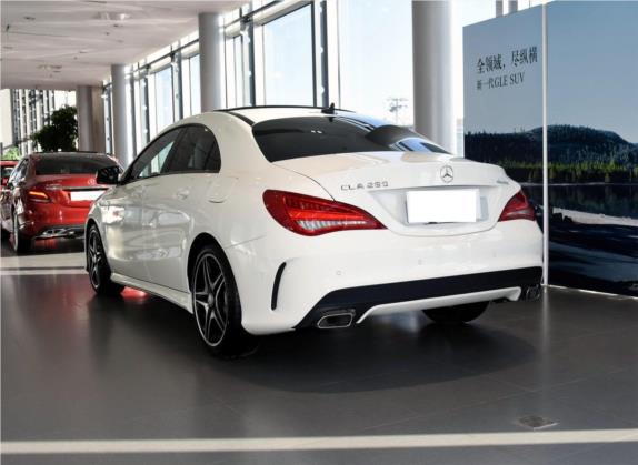 奔驰CLA 2016款 CLA 260 4MATIC 外观   斜后