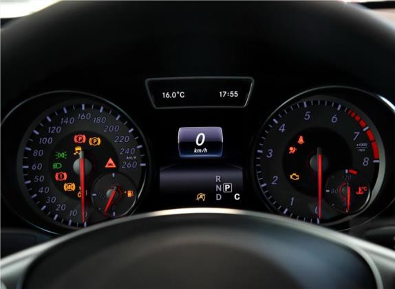 奔驰CLA 2016款 CLA 260 4MATIC 中控类   仪表盘