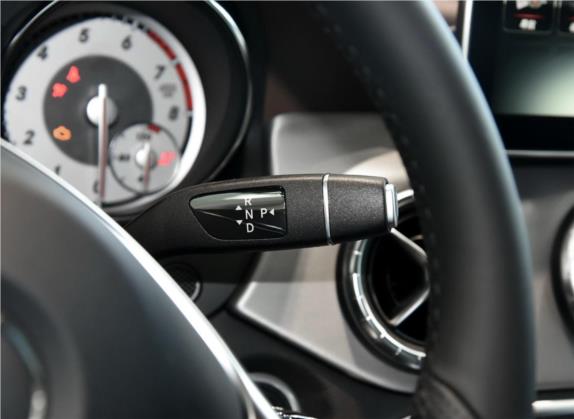 奔驰CLA 2016款 CLA 260 4MATIC 中控类   挡把