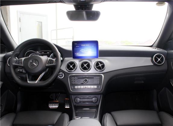 奔驰CLA 2016款 改款 CLA 260 4MATIC 中控类   中控全图