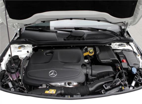奔驰CLA 2017款 改款 CLA 220 4MATIC 其他细节类   发动机舱